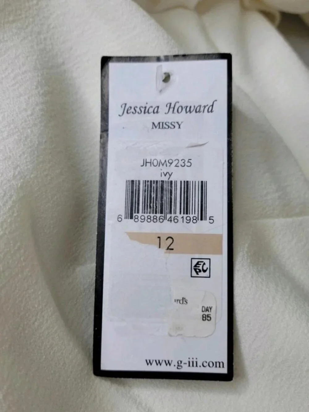 Jessica Howard Shift Dress Size 12 Cream Ruffled Half Sleeve Textured Lined New
